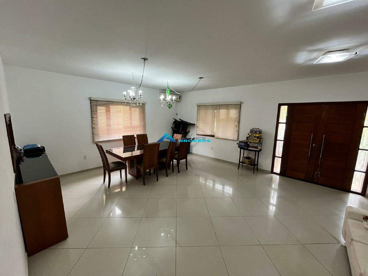 Casa de Condomínio à venda com 4 quartos, 300m² - Foto 14