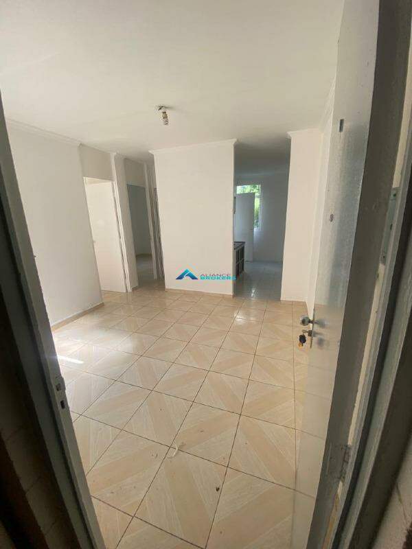 Apartamento para alugar com 2 quartos, 65m² - Foto 11