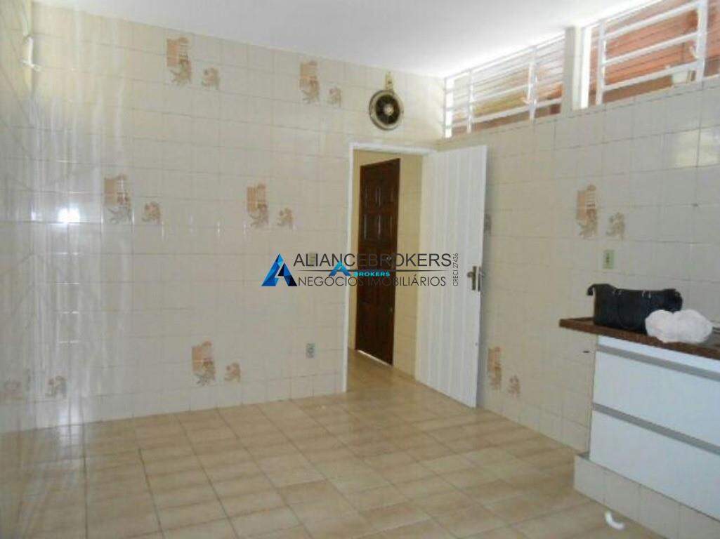 Casa à venda com 3 quartos, 160m² - Foto 3