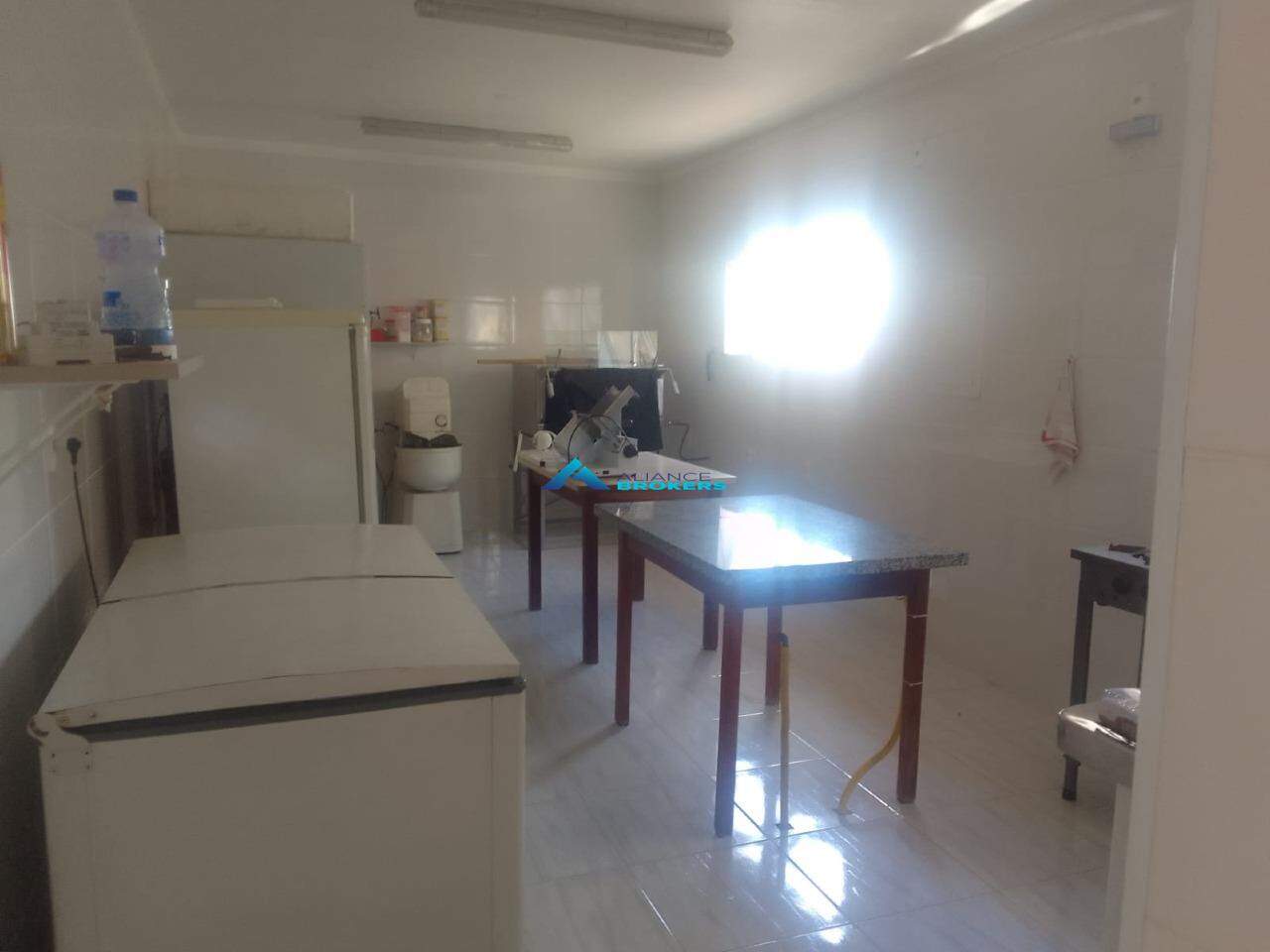 Casa à venda com 2 quartos, 196m² - Foto 10