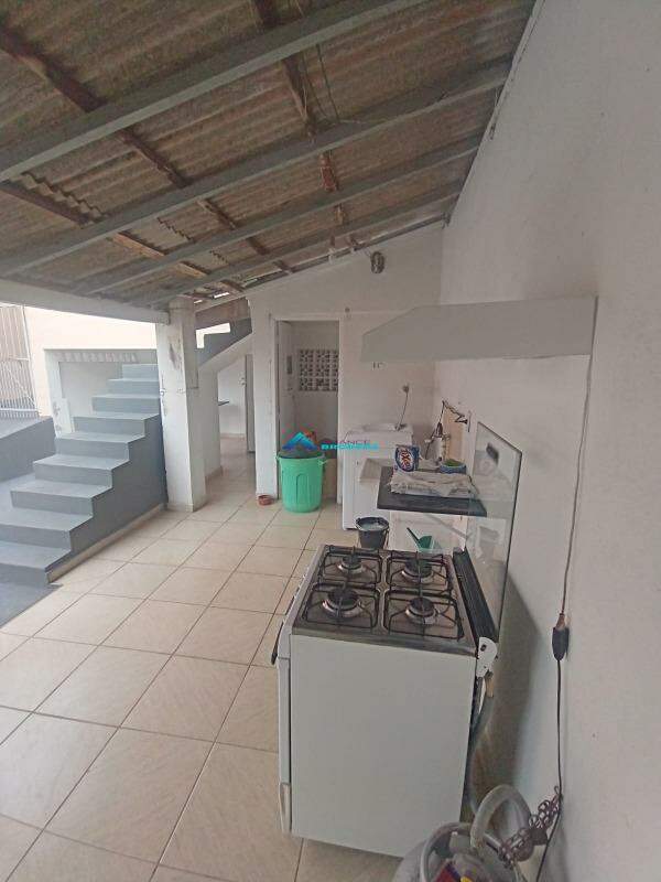 Casa à venda com 2 quartos, 108m² - Foto 6