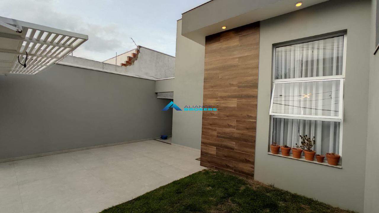 Casa à venda com 3 quartos, 75m² - Foto 11