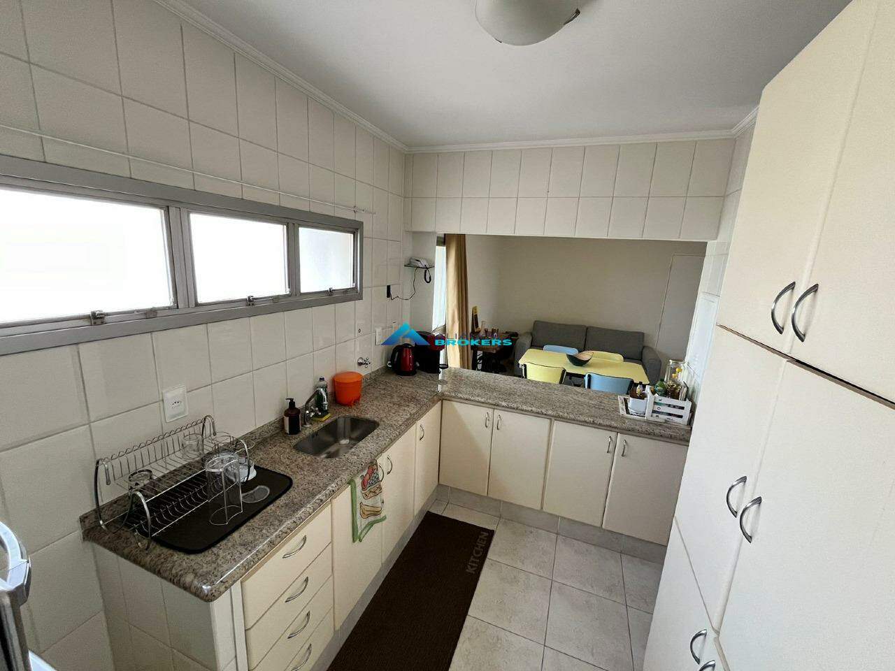 Apartamento à venda com 1 quarto, 60m² - Foto 15