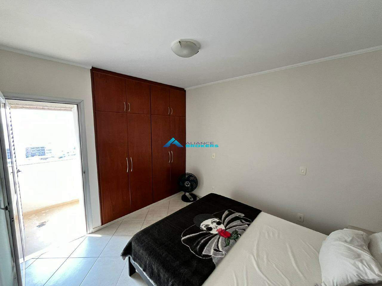 Apartamento à venda com 1 quarto, 60m² - Foto 25