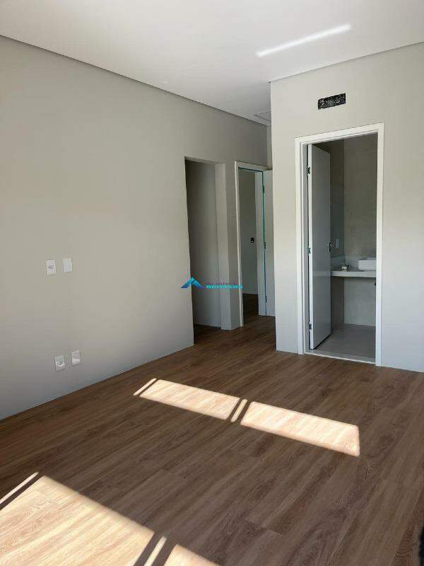 Casa à venda com 3 quartos, 297m² - Foto 12