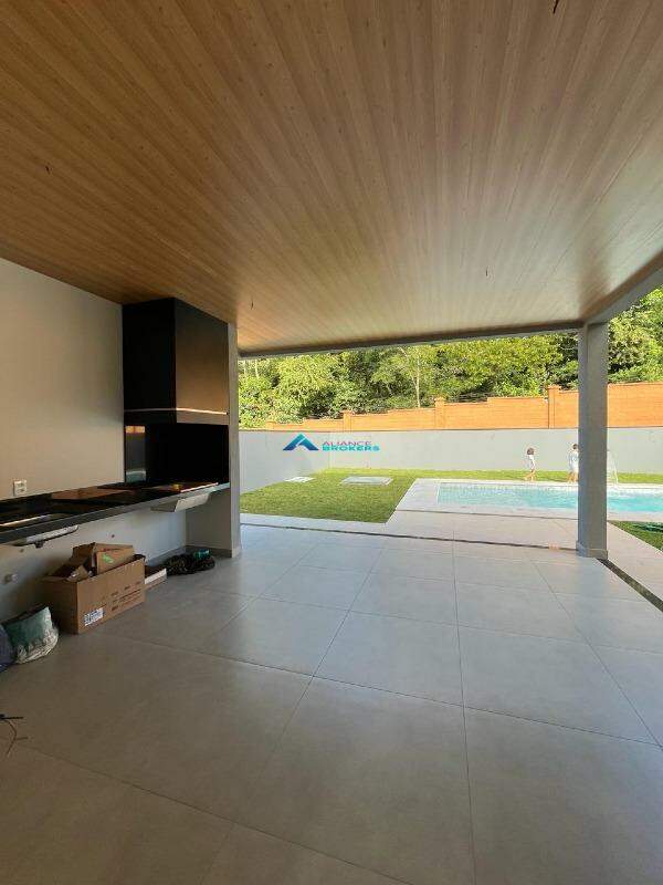 Casa à venda com 3 quartos, 297m² - Foto 5