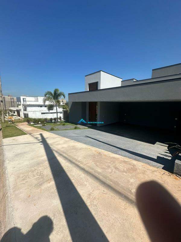 Casa de Condomínio à venda com 3 quartos, 334m² - Foto 5