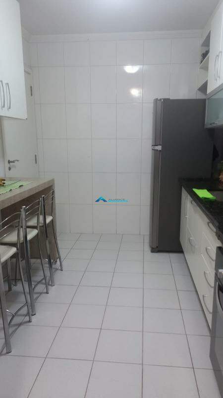 Apartamento à venda com 3 quartos, 90m² - Foto 11