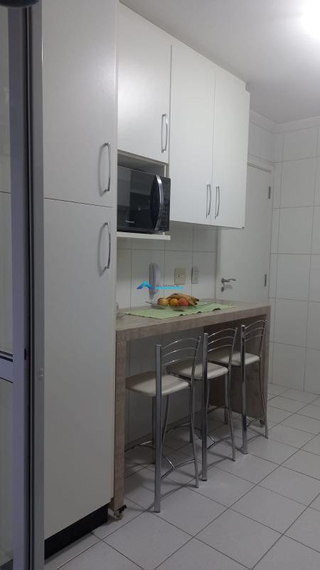 Apartamento à venda com 3 quartos, 90m² - Foto 10