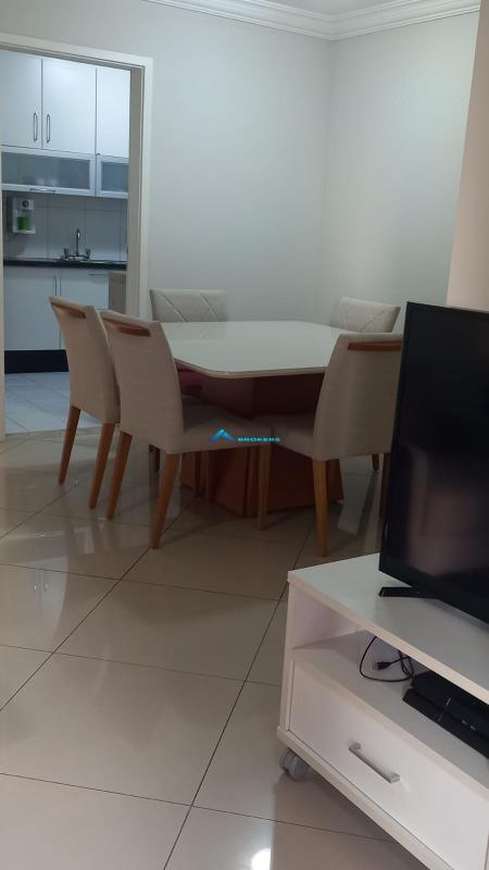 Apartamento à venda com 3 quartos, 90m² - Foto 7