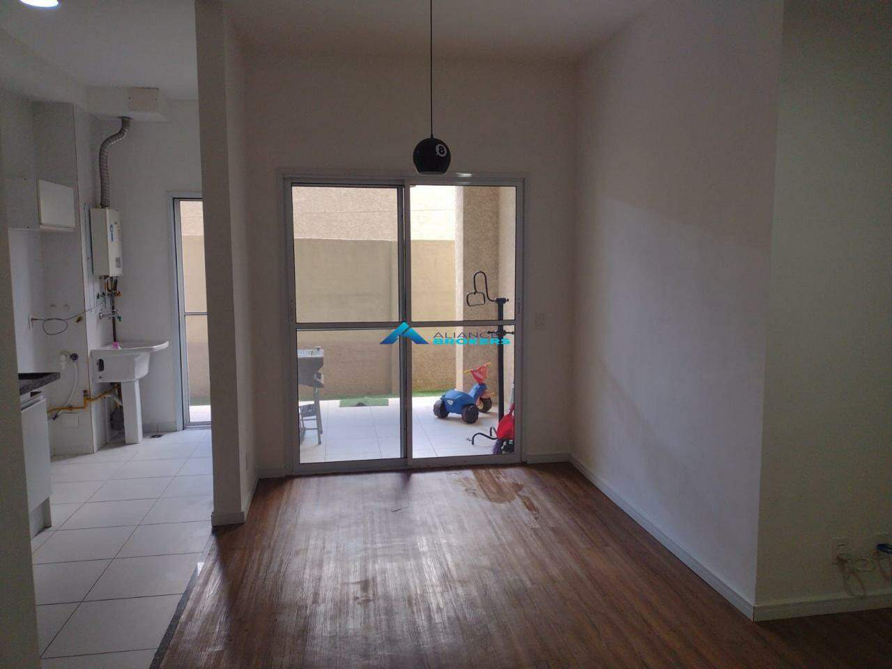 Apartamento à venda com 2 quartos, 100m² - Foto 2