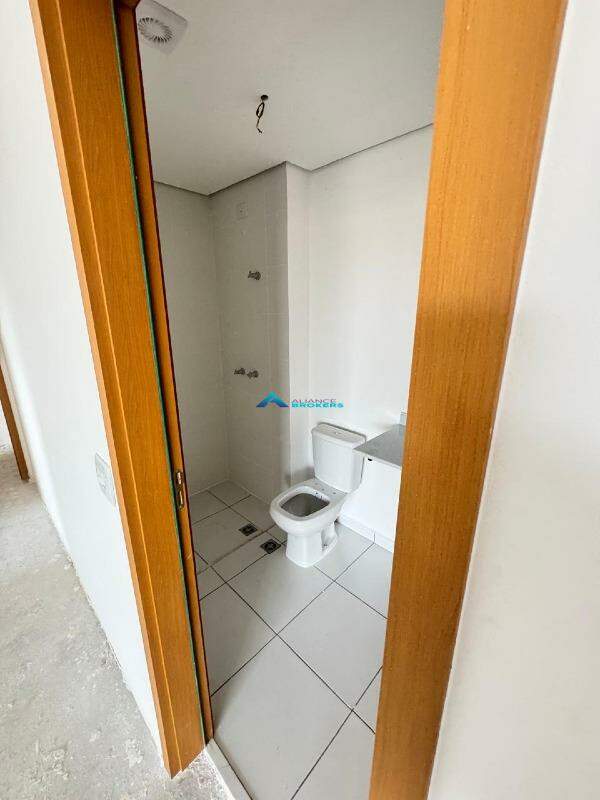 Apartamento à venda com 3 quartos, 90m² - Foto 9