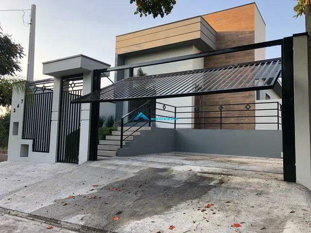 Casa à venda com 3 quartos, 97m² - Foto 1