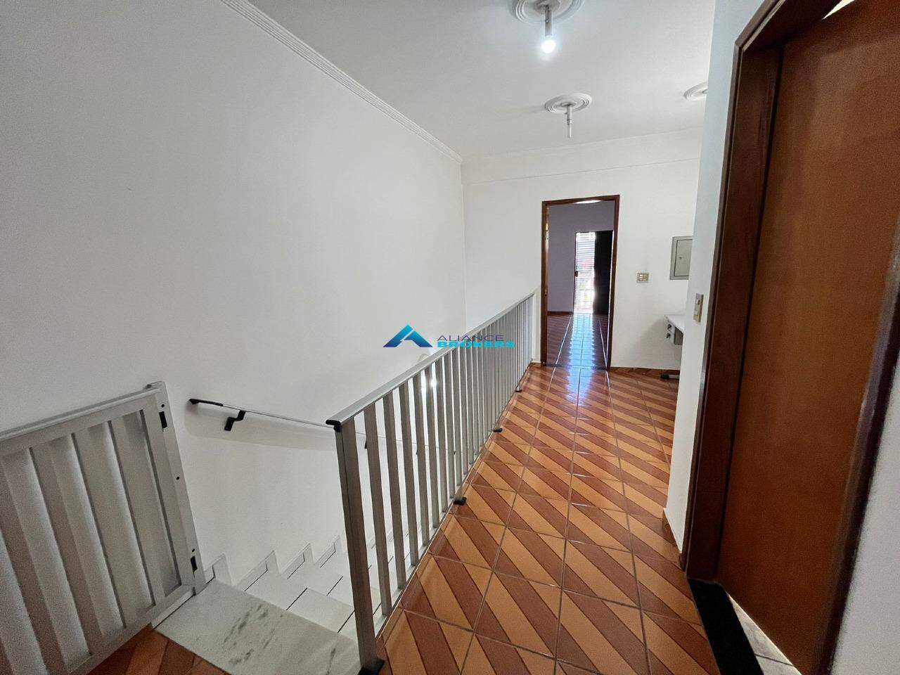 Casa para alugar com 3 quartos, 222m² - Foto 20