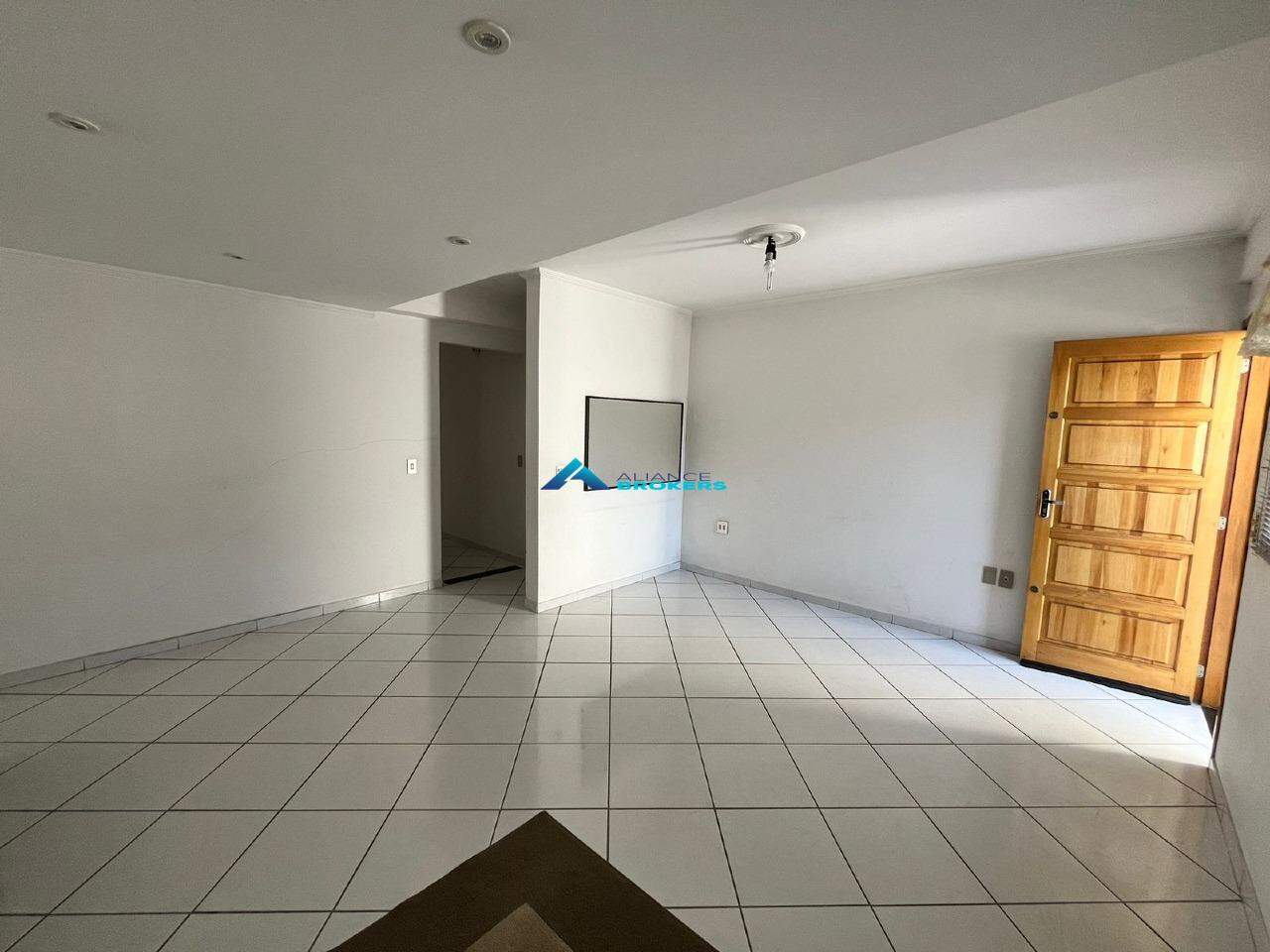 Casa para alugar com 3 quartos, 222m² - Foto 5