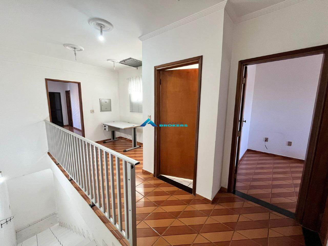 Casa para alugar com 3 quartos, 222m² - Foto 18