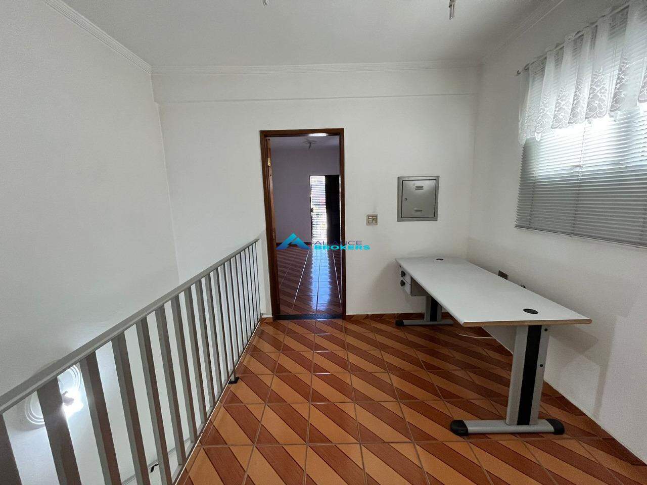 Casa para alugar com 3 quartos, 222m² - Foto 19