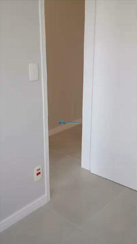 Apartamento à venda com 3 quartos, 83m² - Foto 6