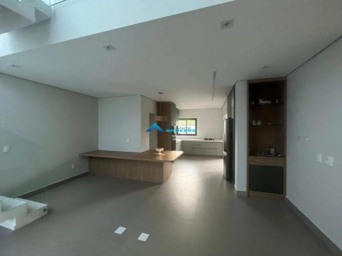 Casa à venda com 4 quartos, 175m² - Foto 8