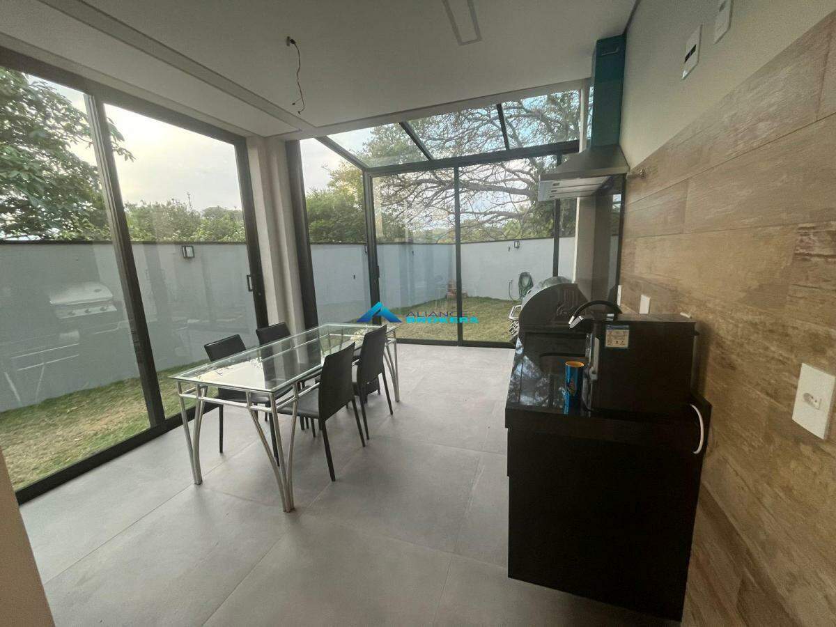 Casa à venda com 4 quartos, 175m² - Foto 20