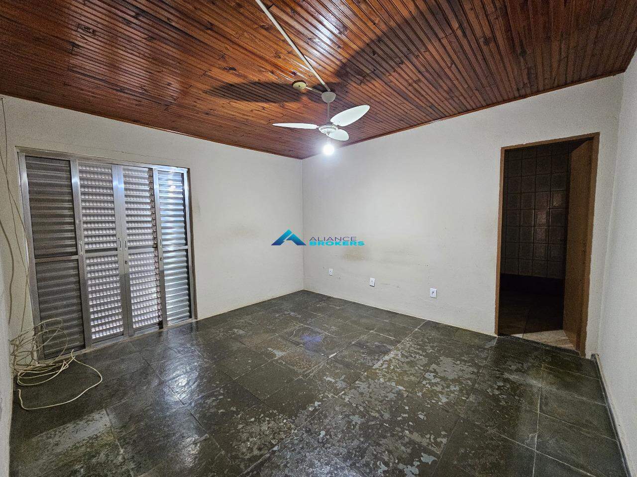 Casa à venda com 5 quartos, 297m² - Foto 18