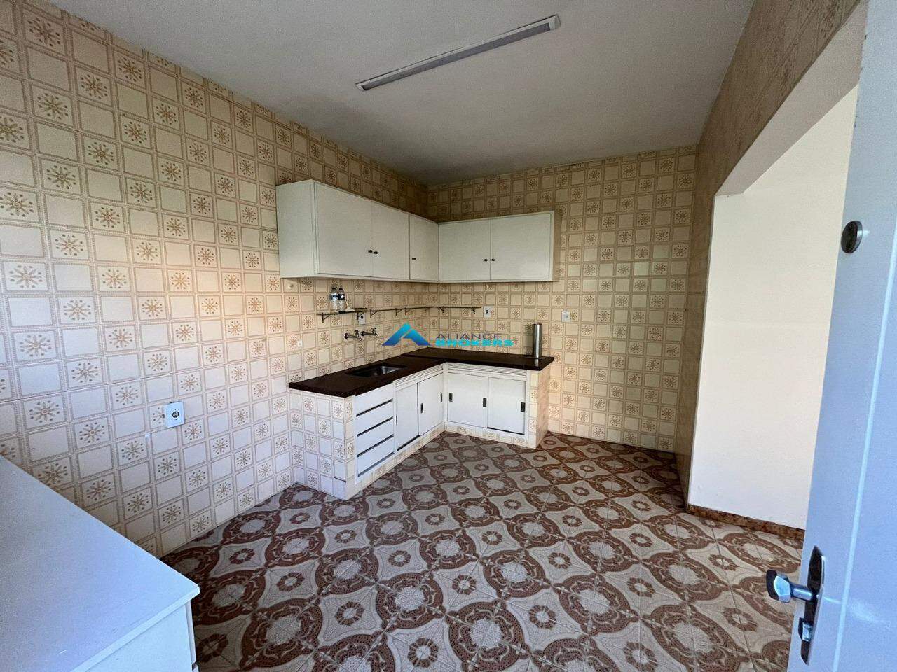 Casa à venda com 3 quartos, 177m² - Foto 9