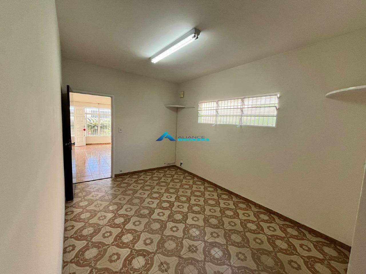 Casa à venda com 3 quartos, 177m² - Foto 7