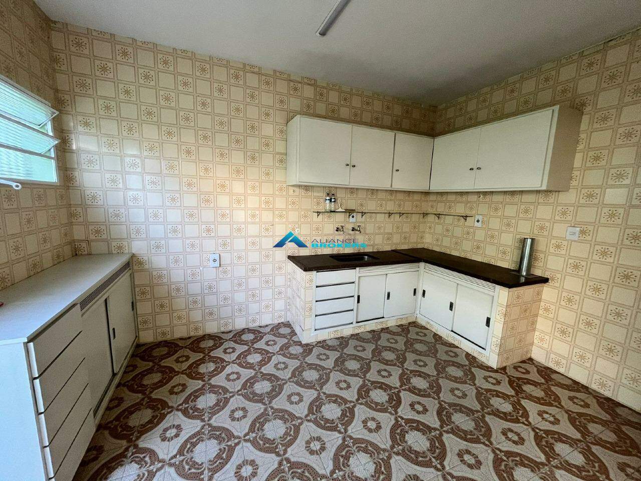 Casa à venda com 3 quartos, 177m² - Foto 8