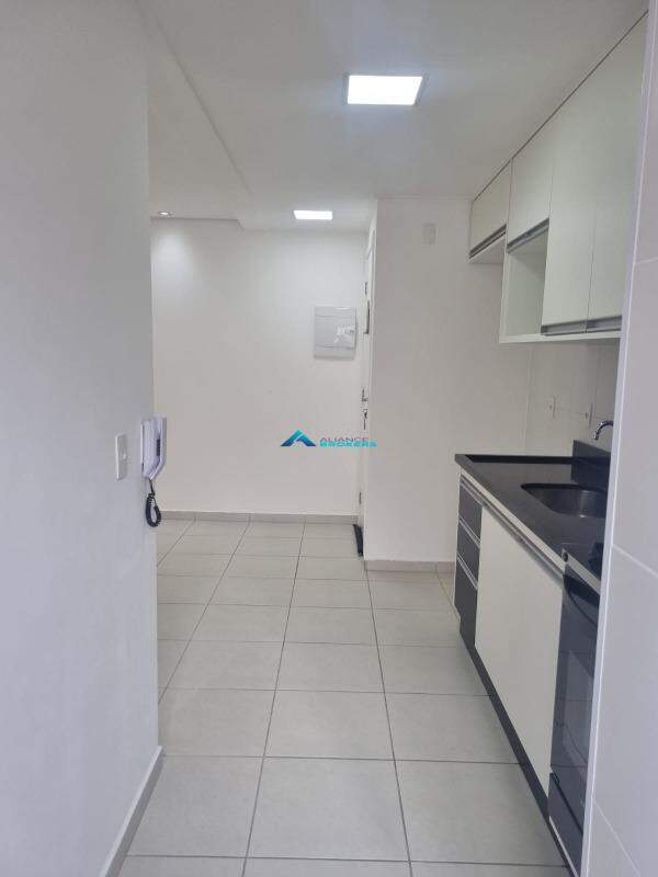 Apartamento à venda com 2 quartos, 66m² - Foto 10