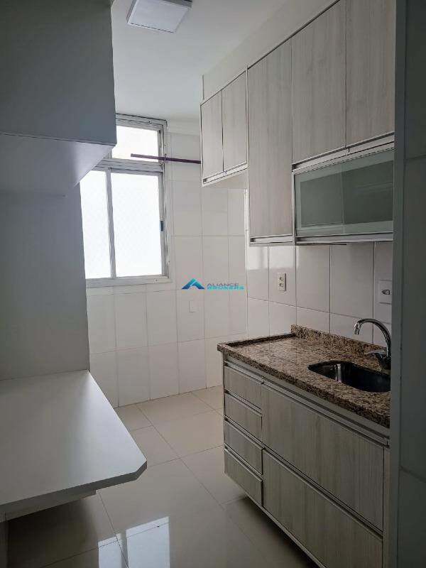 Apartamento à venda com 3 quartos, 72m² - Foto 4