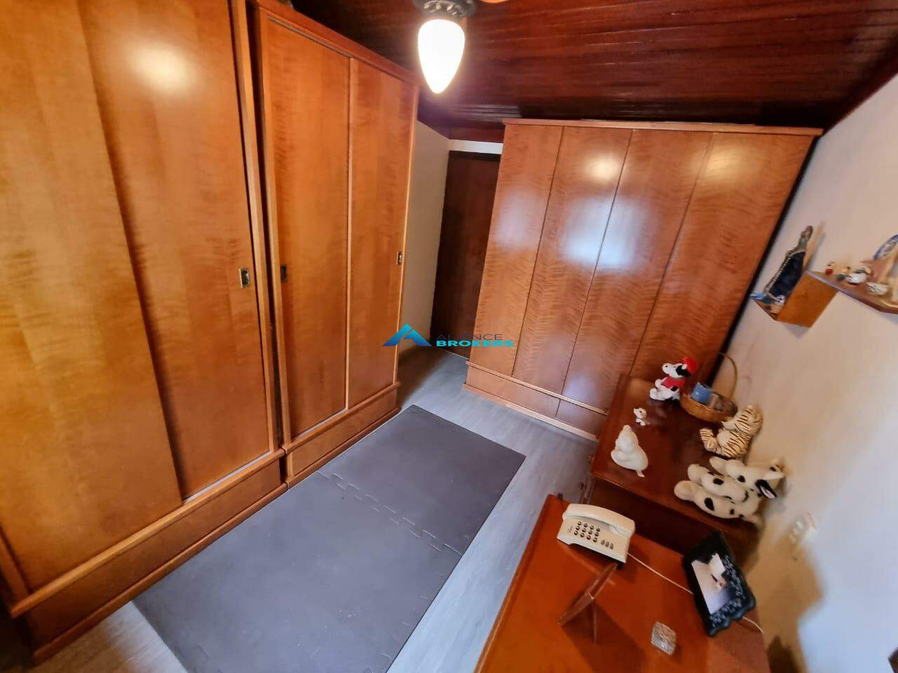 Casa à venda com 4 quartos, 185m² - Foto 18