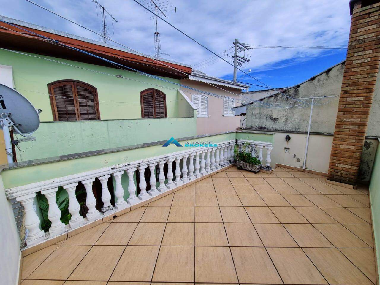 Casa, 4 quartos, 185 m² - Foto 1