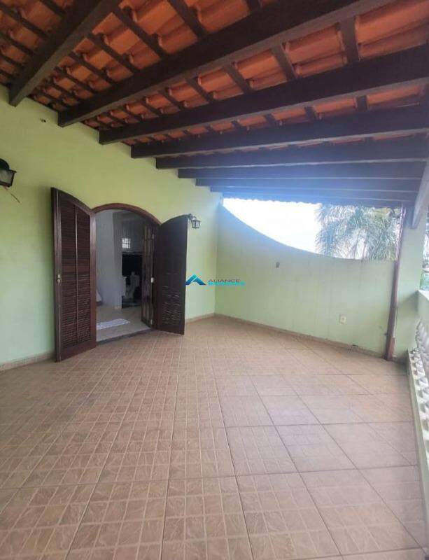 Casa à venda com 3 quartos, 288m² - Foto 13