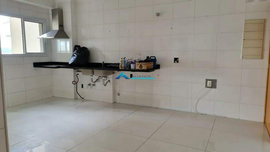 Apartamento à venda com 3 quartos, 158m² - Foto 4