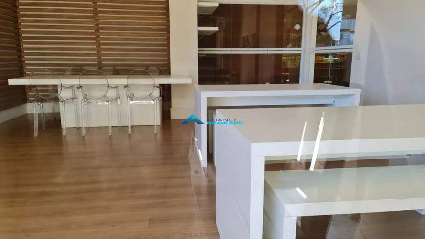 Apartamento à venda com 3 quartos, 158m² - Foto 13