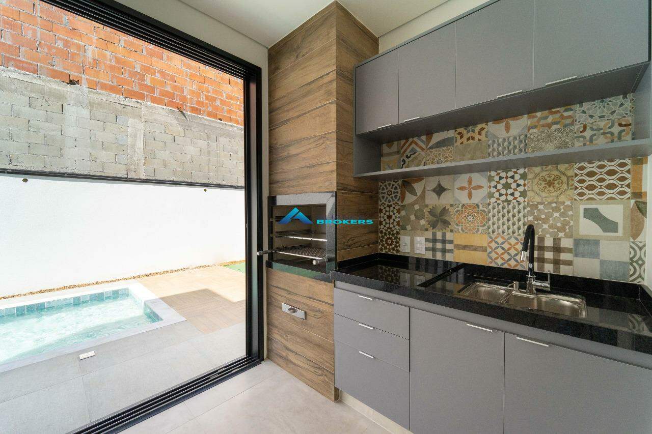 Casa de Condomínio à venda com 3 quartos, 215m² - Foto 2