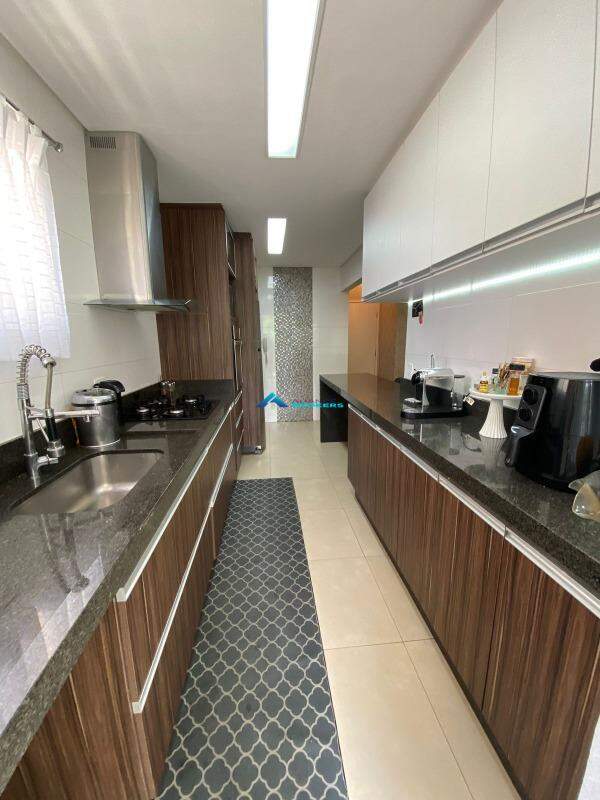 Apartamento à venda com 3 quartos, 111m² - Foto 6