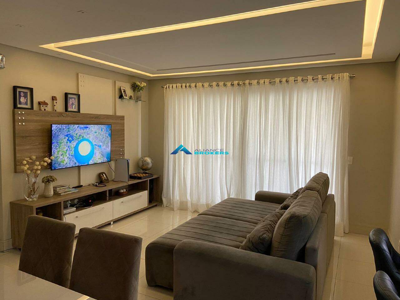 Apartamento à venda com 3 quartos, 111m² - Foto 1