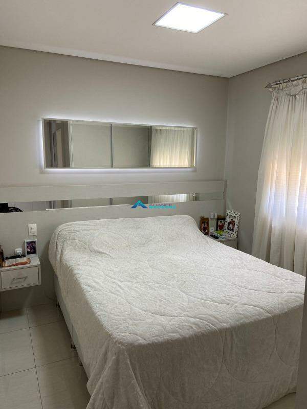 Apartamento à venda com 3 quartos, 111m² - Foto 14