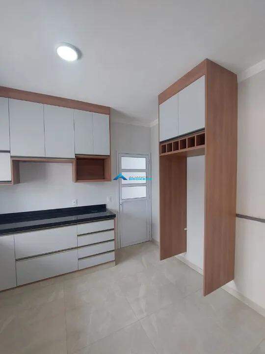 Casa à venda com 3 quartos, 99m² - Foto 8