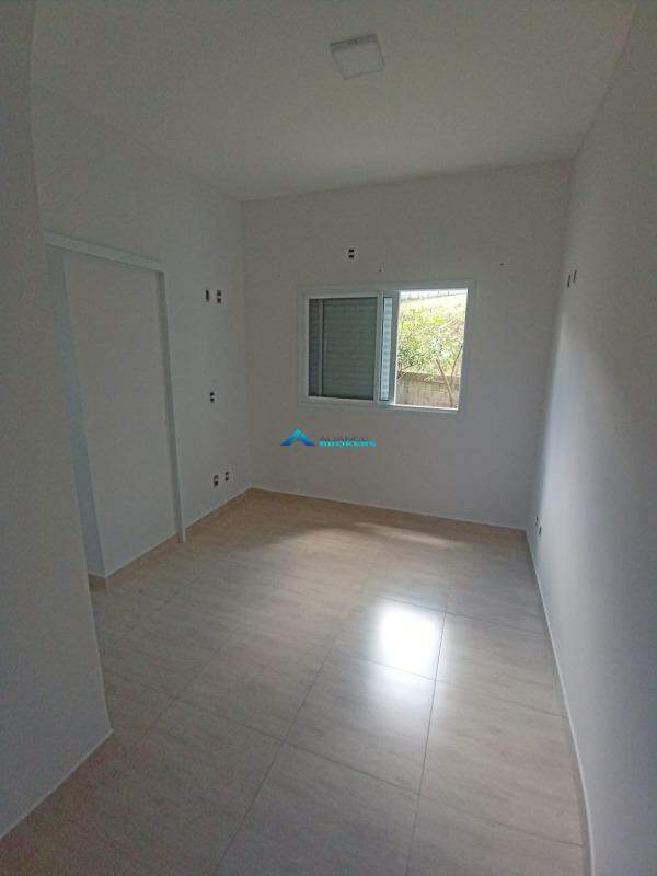 Casa à venda com 3 quartos, 220m² - Foto 11