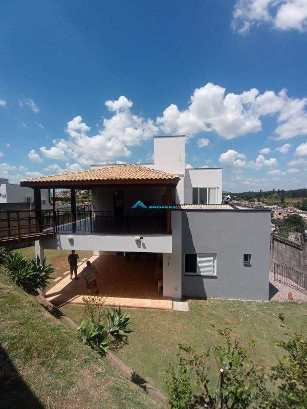 Casa à venda com 3 quartos, 220m² - Foto 6