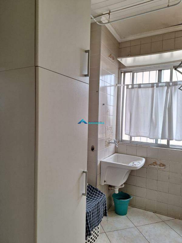 Apartamento à venda com 2 quartos, 70m² - Foto 9