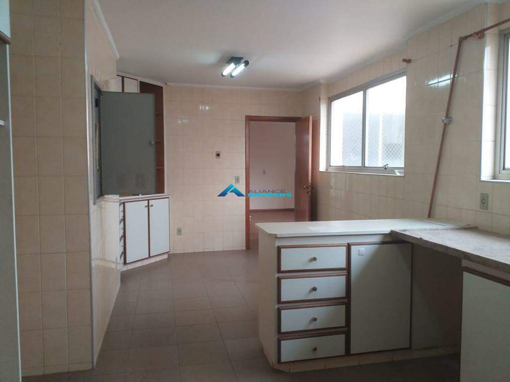 Apartamento à venda com 3 quartos, 174m² - Foto 24