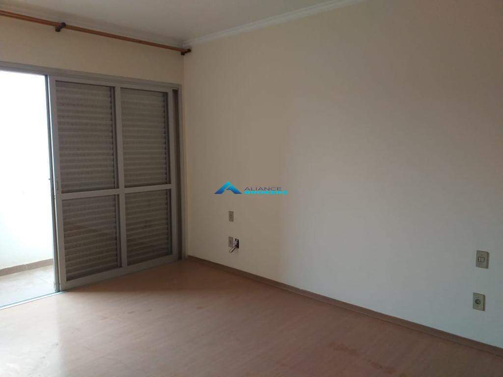 Apartamento à venda com 3 quartos, 174m² - Foto 10