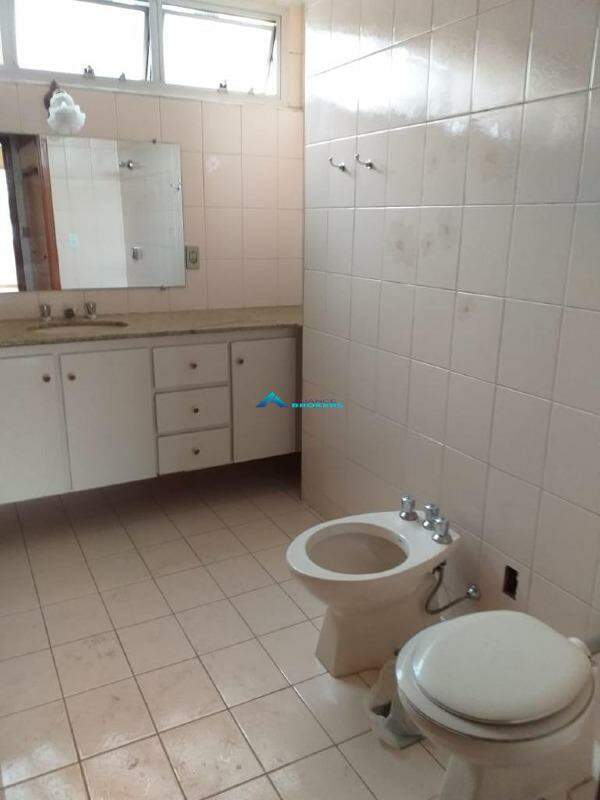 Apartamento à venda com 3 quartos, 174m² - Foto 8