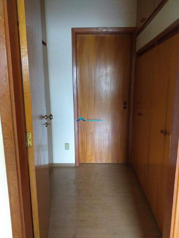 Apartamento à venda com 3 quartos, 174m² - Foto 12