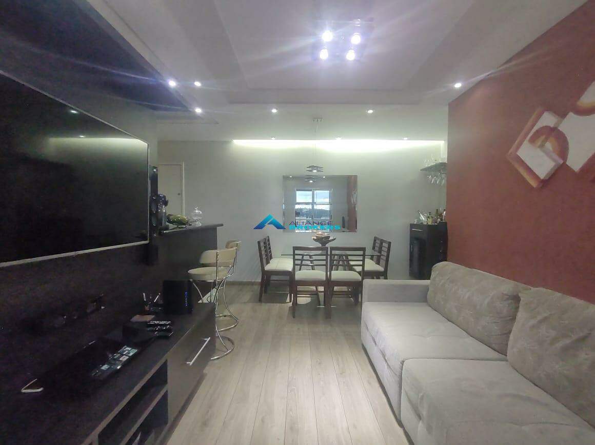 Apartamento à venda com 2 quartos, 69m² - Foto 4