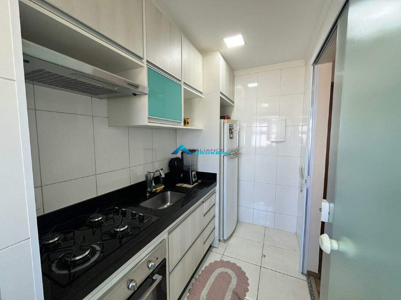 Apartamento à venda com 2 quartos, 50m² - Foto 13