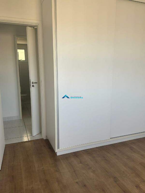 Apartamento para alugar com 3 quartos, 88m² - Foto 18